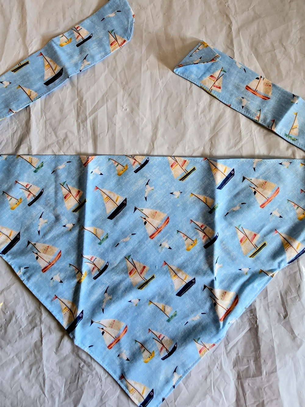 Dog  Sailboat Print Light Blue Bandana Bib - Unbranded New Medium 25-40 Lbs Hand